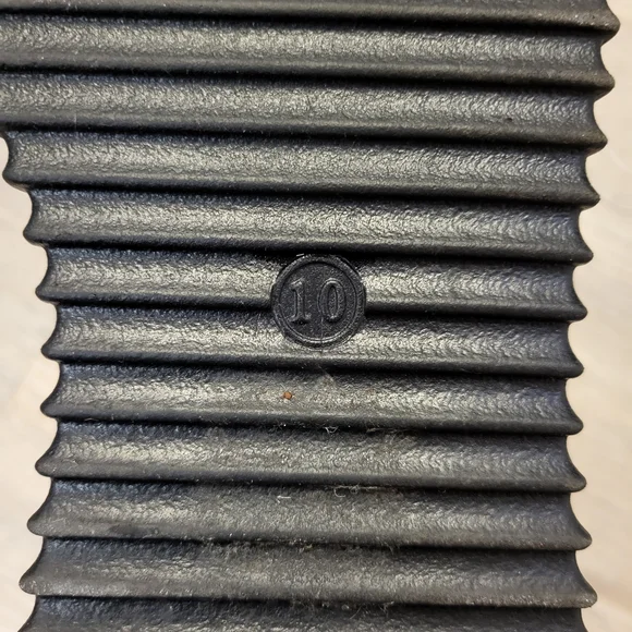 Joe Fresh Olive Green Chelsea Rain Ankle Boots with Black Soles - Picture 8 of 9